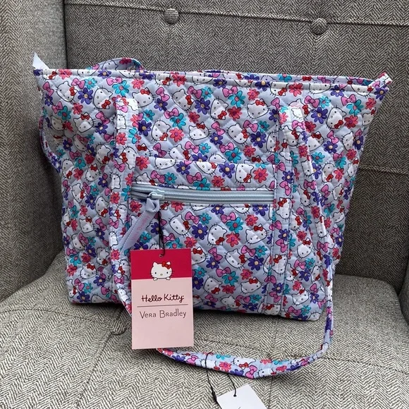 🎀NWT Vera Bradley x Hello Kitty🎀 Limited Edition Small Vera Tote